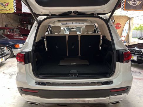 Used 2020 Mercedes-Benz GLB 250 4MATIC w/ Premium Package image 30