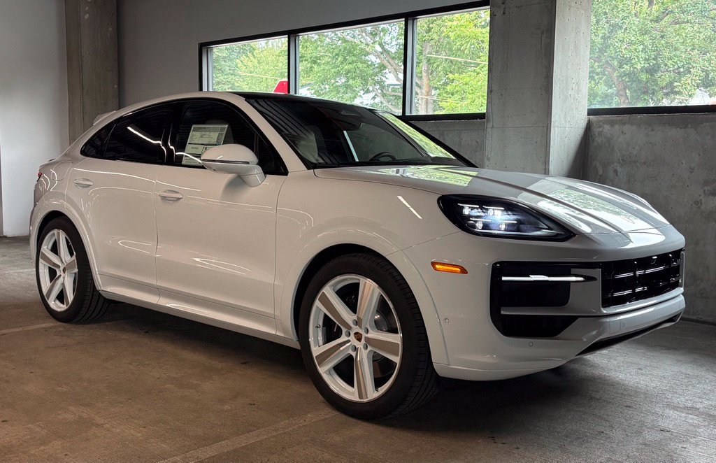 New 2026 Porsche Cayenne GTS AWD/4WD image 12