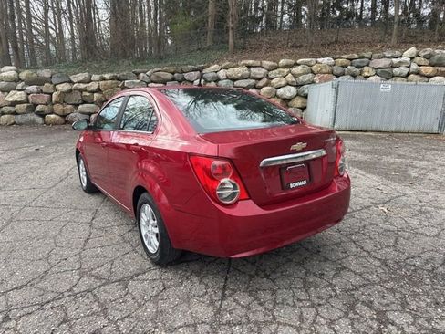 Used 2014 Chevrolet Sonic LT image 3