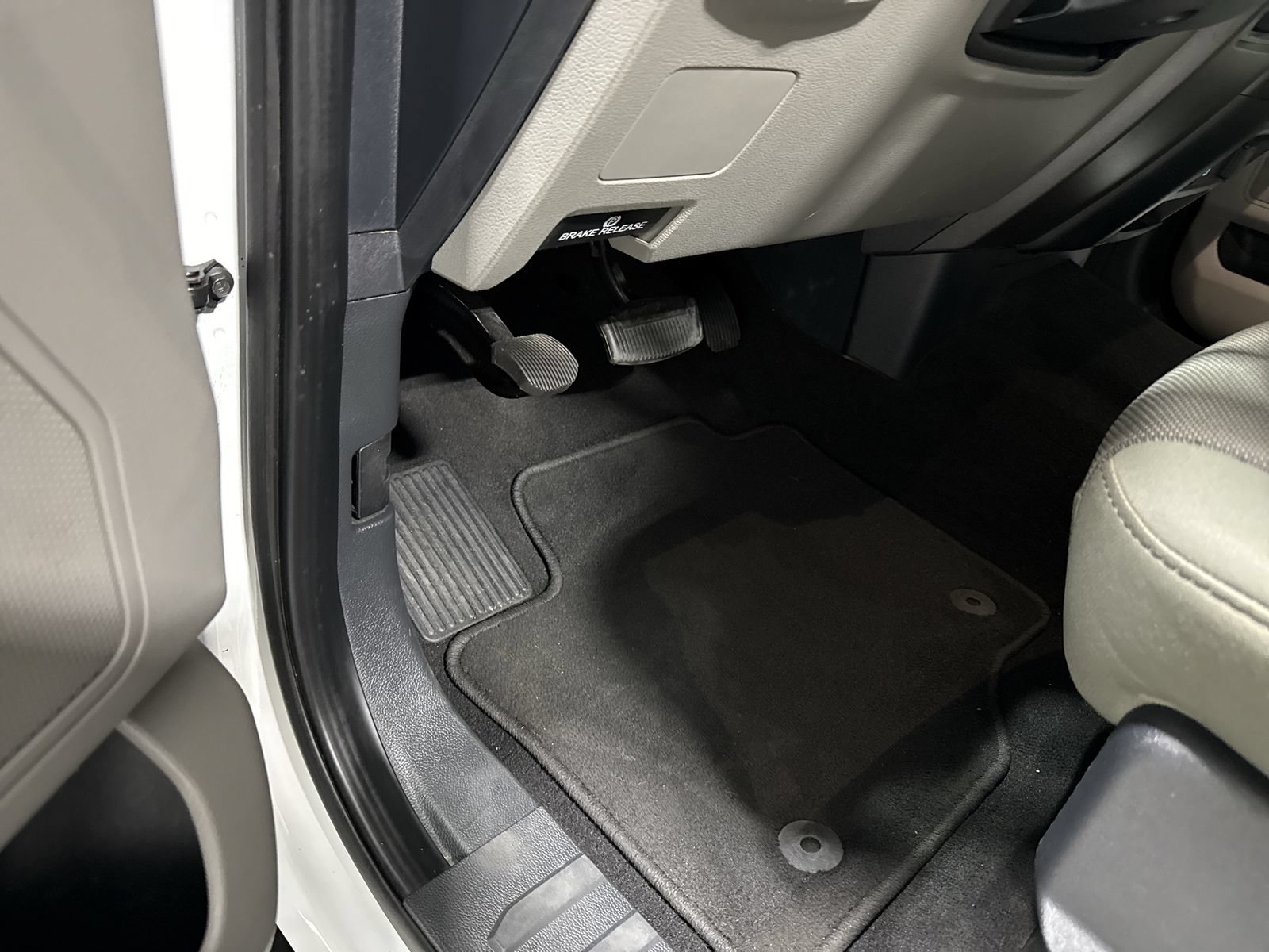 Used 2022 Ford F250 XL w/ STX Appearance Package RWD image 10