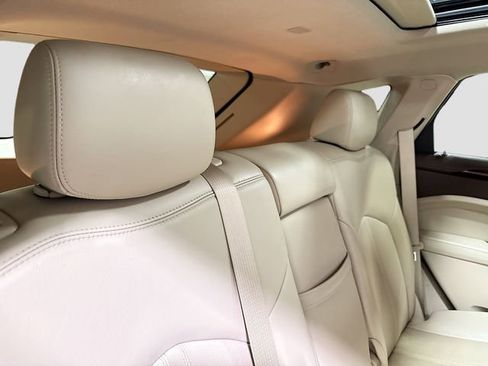 Used 2015 Cadillac SRX Luxury FWD image 30