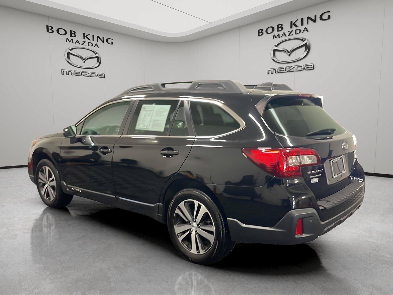 Used 2019 Subaru Outback 2.5i Limited AWD/4WD image 3
