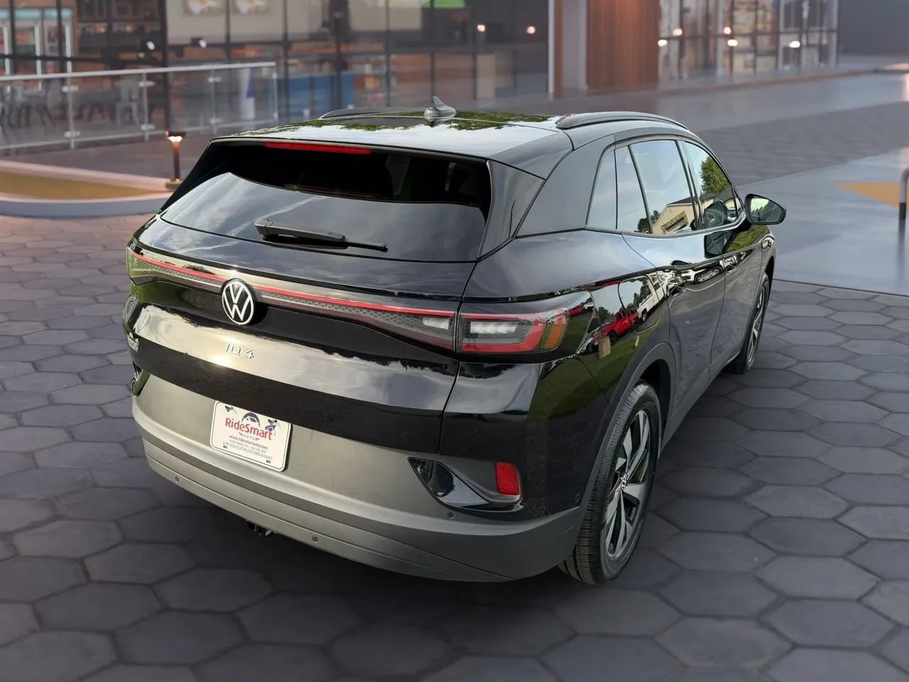 Used 2023 Volkswagen ID.4 Pro AWD/4WD image 10