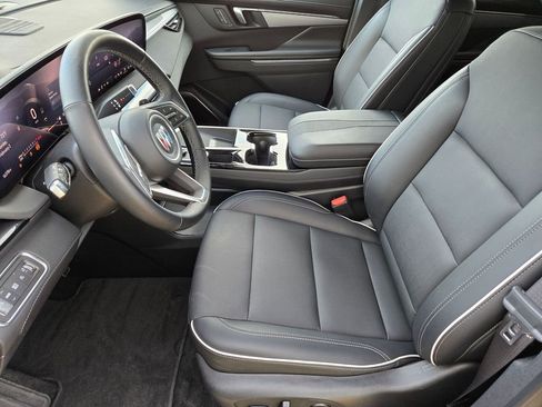 Used 2025 Buick Enclave Preferred image 10