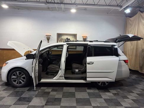 Used 2015 Honda Odyssey Touring Elite image 13