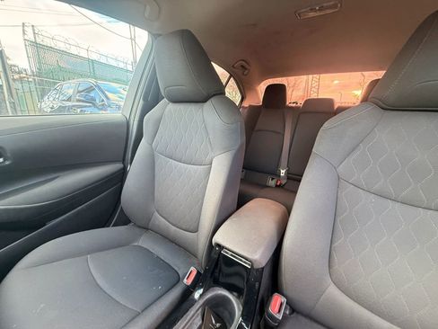 Used 2021 Toyota Corolla LE image 12