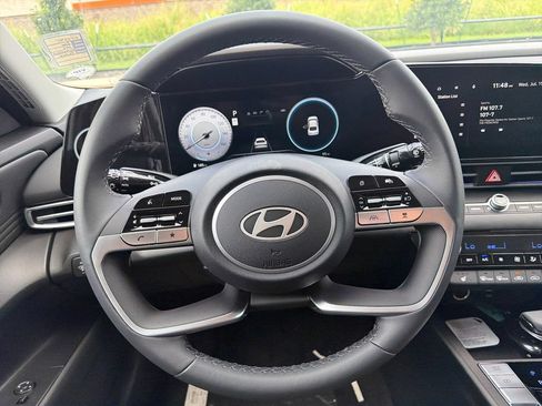 New 2026 Hyundai Elantra Limited FWD image 19
