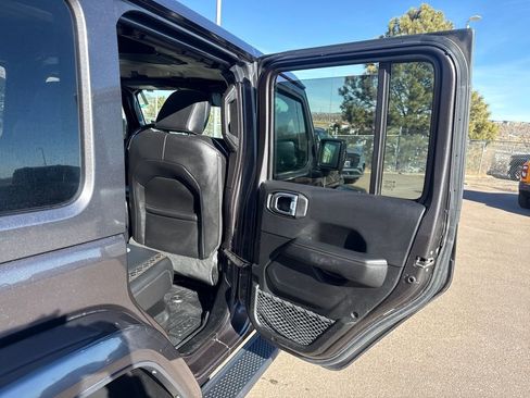 Used 2021 Jeep Wrangler Unlimited Sahara image 24