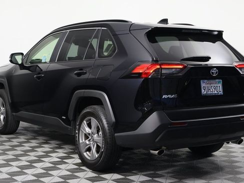 Used 2025 Toyota RAV4 XLE w/ Convenience Package AWD/4WD image 6