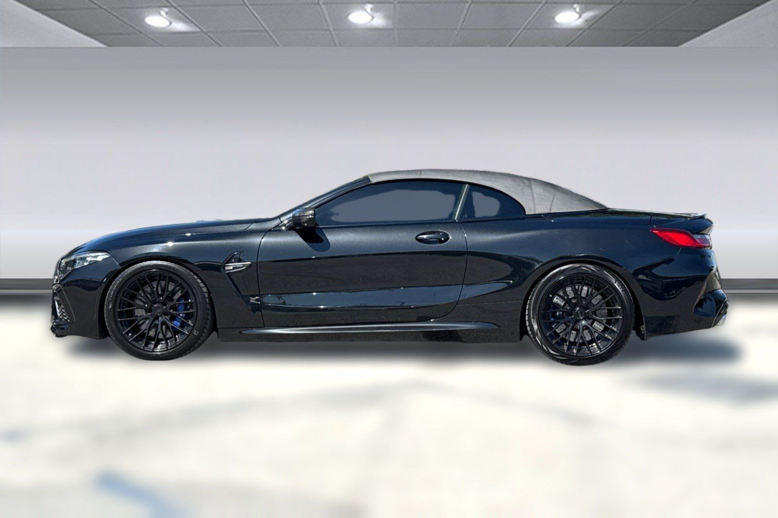 Used 2020 BMW M8 Convertible AWD/4WD image 2