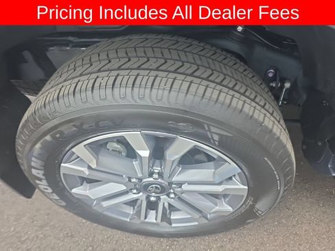 Used 2025 Toyota 4Runner Limited AWD/4WD image 13