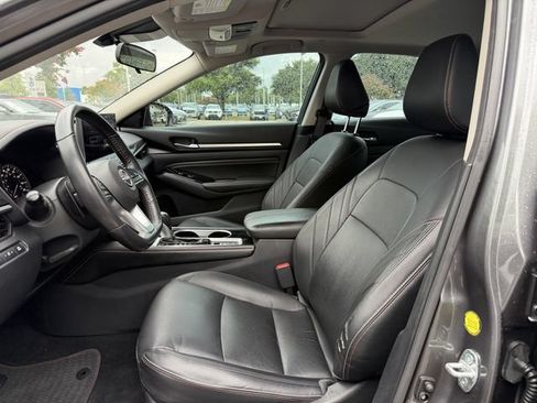 Used 2023 Nissan Altima 2.0 SR FWD image 27