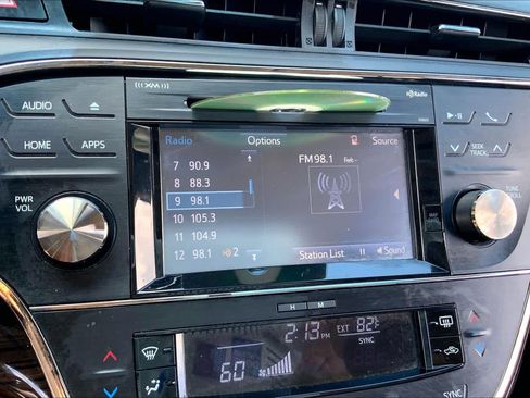 Used 2015 Toyota Avalon XLE Touring FWD image 32