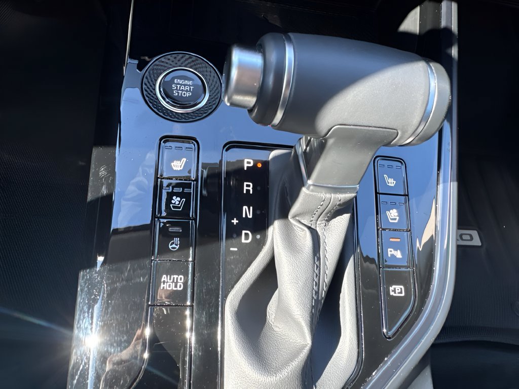 Used 2025 Kia Niro FWD image 14