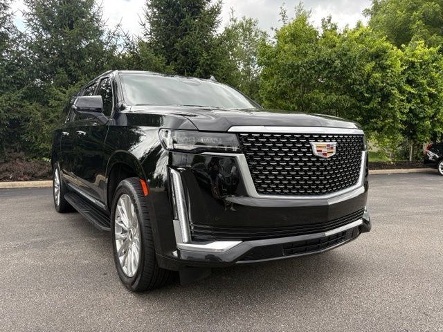 Used 2023 Cadillac Escalade ESV Premium Luxury w/ LPO, Floor Liner Package AWD/4WD image 11