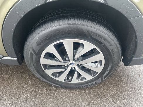 Certified 2022 Subaru Outback Premium image 33