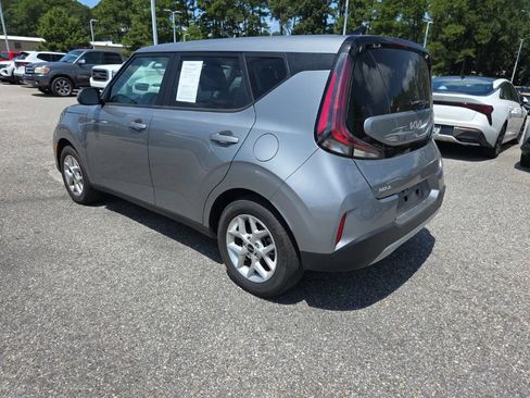 Used 2025 Kia Soul LX w/ LX Technology Package FWD image 5
