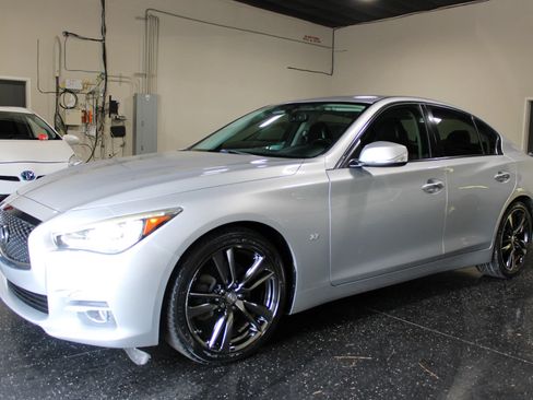 Used 2015 INFINITI Q50 Premium w/ Navigation Package RWD image 6