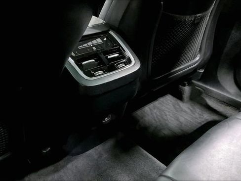 Certified 2023 Volvo XC90 B6 Ultimate image 35