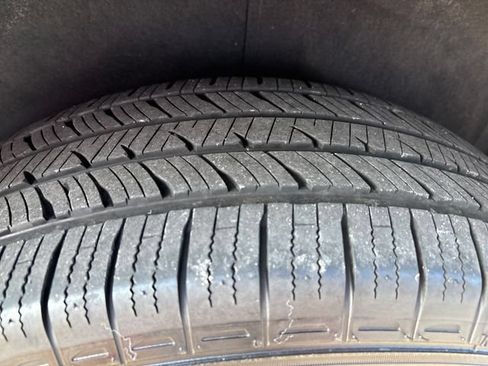 Used 2018 Chevrolet Traverse LT AWD/4WD image 48