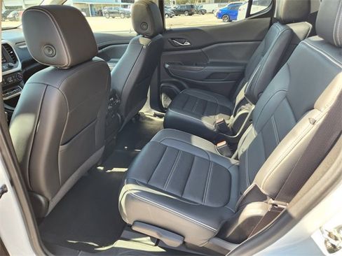 Used 2023 GMC Acadia Denali image 10