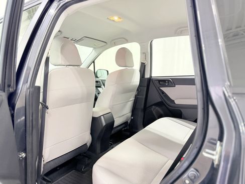 Used 2015 Subaru Forester 2.5i w/ Alloy Wheel Package image 36