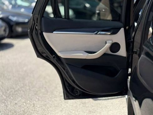 Used 2018 BMW X1 xDrive28i w/ Convenience Package image 11