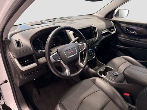 Certified 2022 GMC Terrain SLT w/ Infotainment Package II image 9