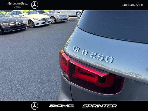 Certified 2022 Mercedes-Benz GLB 250 4MATIC w/ Premium Package Lite image 5
