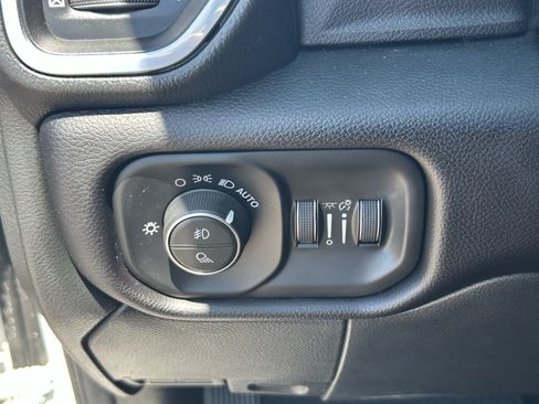 Used 2022 RAM 2500 Laramie AWD/4WD image 33