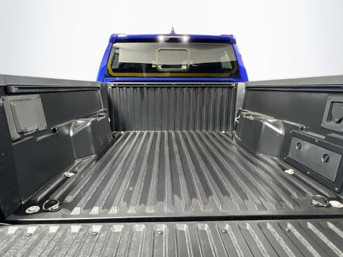 Used 2024 Toyota Tacoma TRD Off-Road image 34