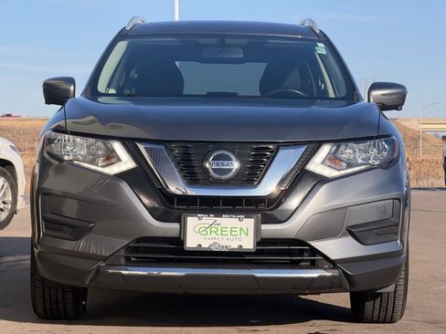 Used 2018 Nissan Rogue SV w/ Sun & Sound Touring Package image 6