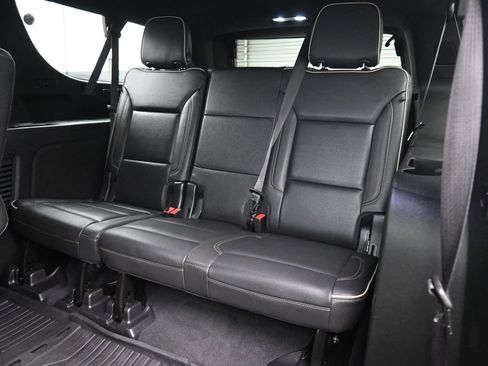 Used 2022 GMC Yukon XL SLT w/ SLT Premium Package AWD/4WD image 43