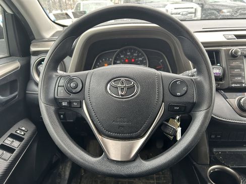 Used 2014 Toyota RAV4 XLE image 14