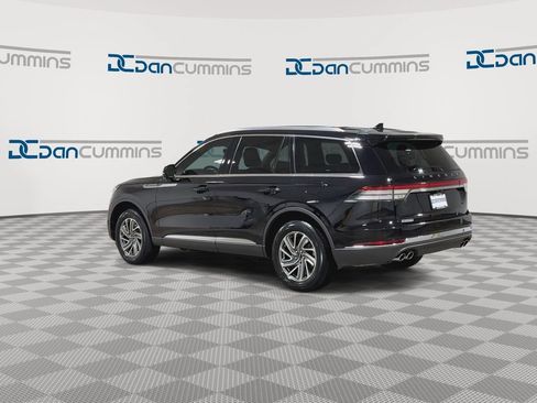 Used 2023 Lincoln Aviator AWD image 6