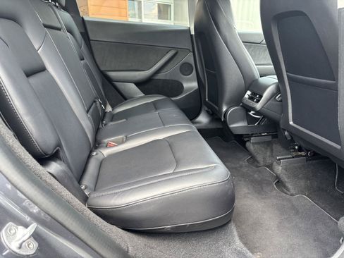 Used 2023 Tesla Model Y Long Range AWD/4WD image 14