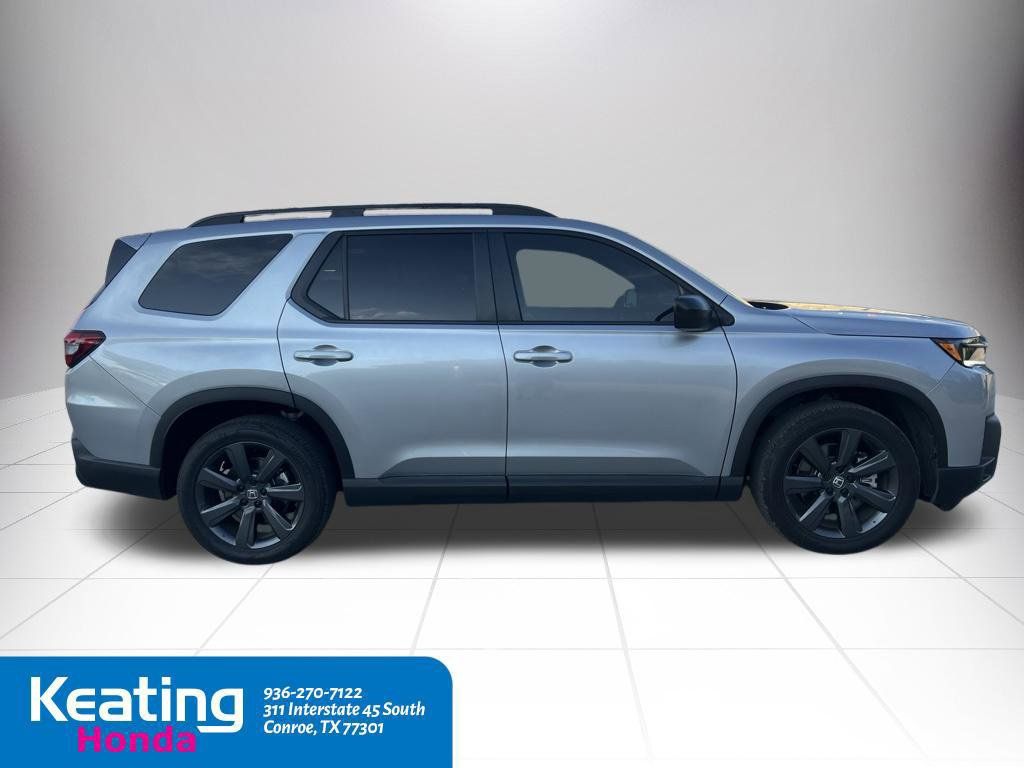 Used 2026 Honda Pilot Sport image 4