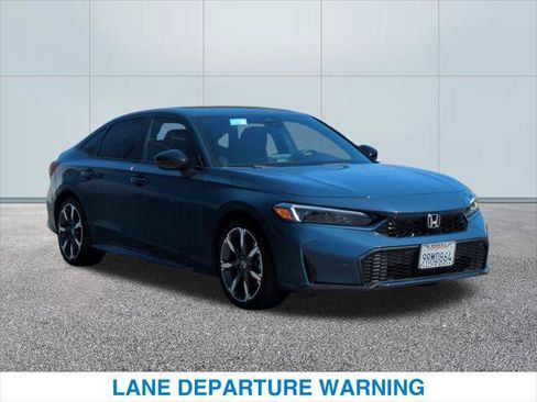 Used 2025 Honda Civic Sport Touring image 4