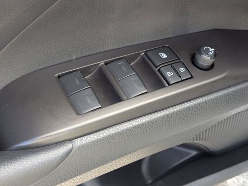 Used 2024 Toyota Camry SE w/ Convenience Package image 19