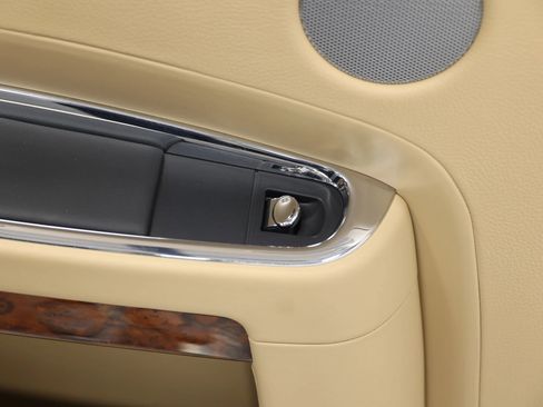 Used 2015 Rolls-Royce Ghost image 44