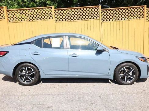 Certified 2024 Nissan Sentra SV FWD image 5