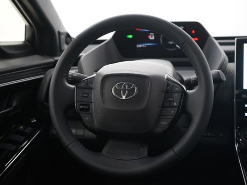 Used 2023 Toyota bZ4X XLE w/ Weather Package image 18