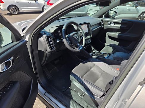 Certified 2023 Volvo XC40 Recharge Ultimate AWD/4WD image 19