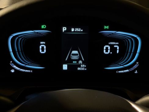 Used 2025 Kia Telluride S AWD/4WD image 19