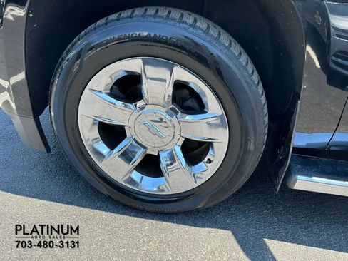 Used 2018 Chevrolet Tahoe LT w/ LT Signature Package AWD/4WD image 24