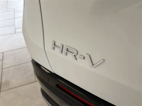 Certified 2024 Honda HR-V EX-L image 12