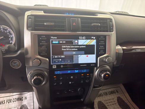 Used 2022 Toyota 4Runner Limited AWD/4WD image 10
