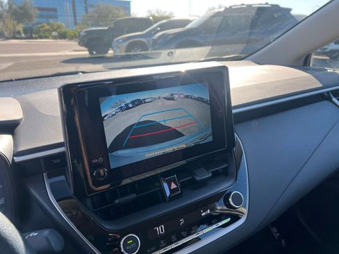 Used 2025 Toyota Corolla LE image 24