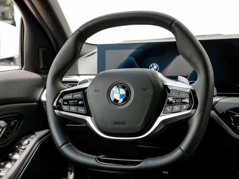 Used 2025 BMW 330i xDrive Sedan w/ Premium Package AWD/4WD image 20