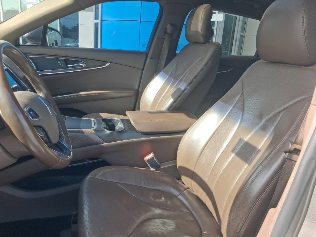 Used 2016 Lincoln MKX Reserve w/ Climate Package AWD/4WD image 21